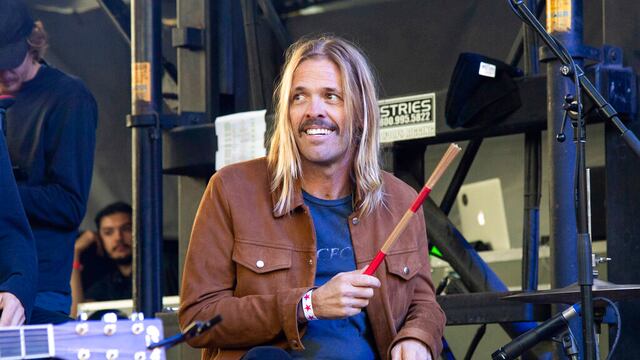 Taylor Hawkins ama a cada uno de sus fans, dice su esposa