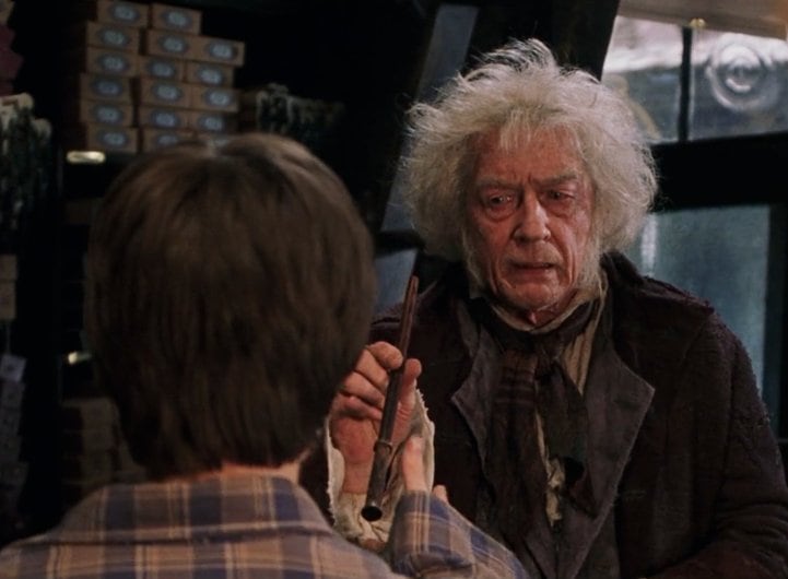 John Hurt como Garrick Ollivander