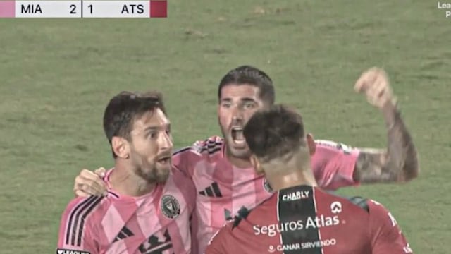 ¿Qué le dijo Messi a Matías Cóccaro? El jugador del Atlas se encontró con el argentino en vestidores.