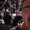 Señor más fan de Taylor Swift brilló entre un río de gente y hay quienes no están soportando (VIDEO)