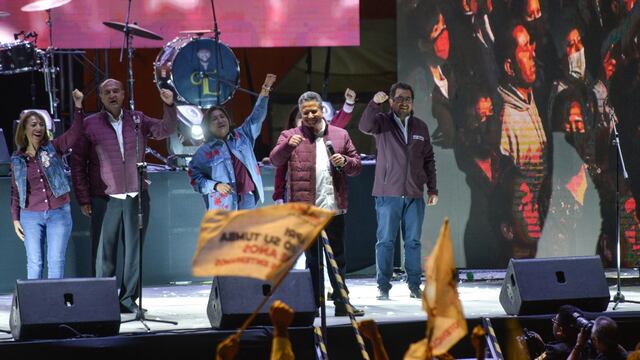Julio Menchaca celebra triunfo en Hidalgo