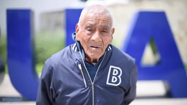 Felipe Espinosa Tecuapetla, egresado de 84 años de edad