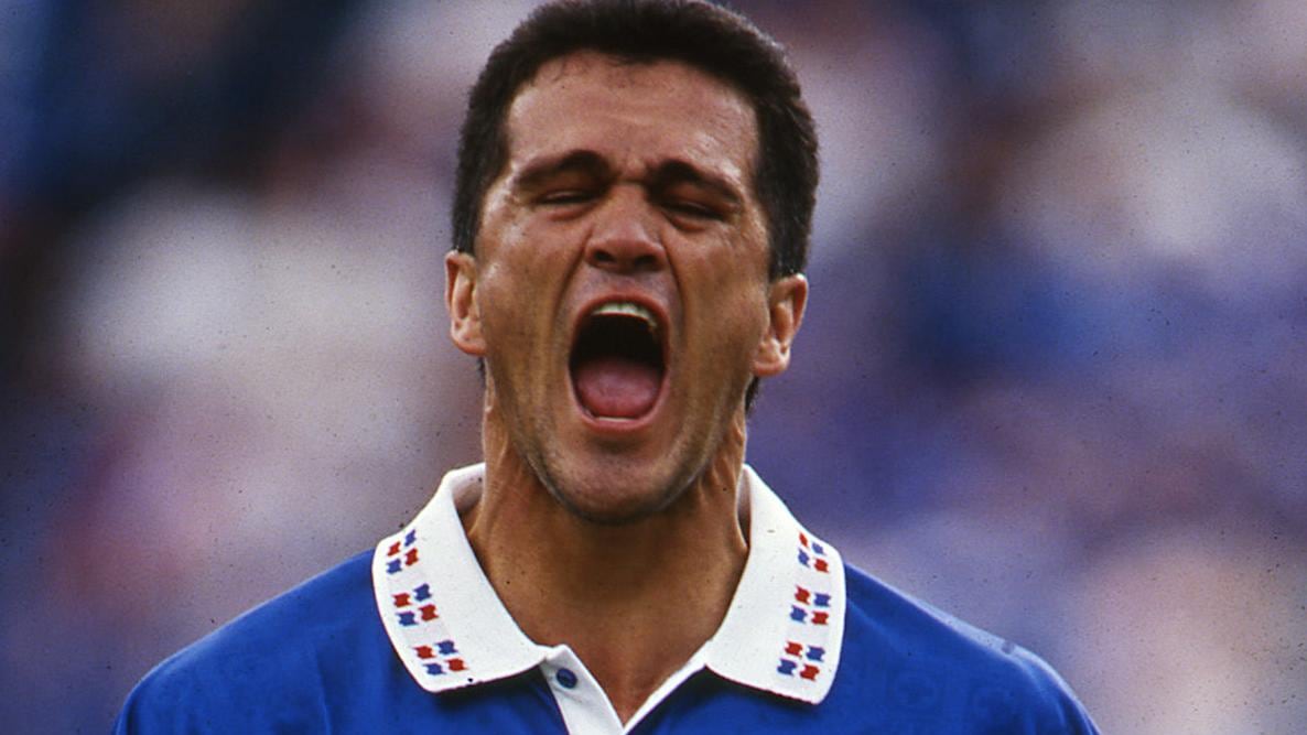 Carlos Hermosillo revienta al Cruz Azul; exhibe raquíticos números de sus delanteros