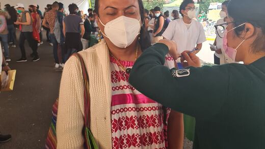 Lady Tacos de Canasta se vacuna contra el Covid-19