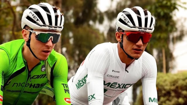 Tadej Pogacar e Isaac del Toro del equipo UAE Team