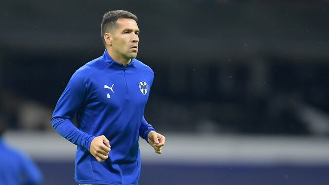 El paraguayo Celso Ortiz durante el calentamiento del CF Monterrey