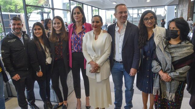 Sandra Cuevas, alcaldesa de Cuauhtémoc, en compañía de los alcaldes de Va por México en el Deportivo Guelatao/Mario Jasso