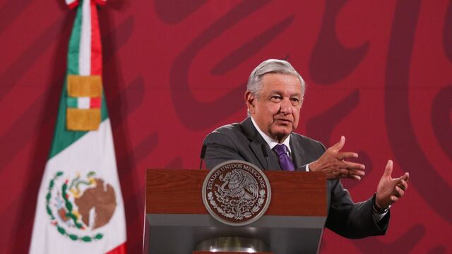 CIUDAD DE MÉXICO, 27OCTUBRE2020.- Andrés Manuel López Obrador, presidente de México, en compañía de Jorge Alcocer, secretario de Salud; Hugo López-Gatell, subsecretario de Prevención y Promoción a la salud, y Marcelo Ebrard, secretario de Relaciones Exteriores, encabezaron la conferencia de prensa para dar el informe semanal sobre el avance de la pandemia de Covid-19 en nuestro país. 
FOTO: GALO CAÑAS /CUARTOSCURO.COM