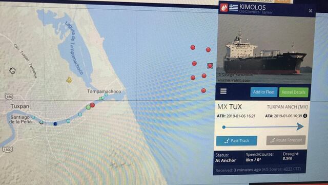 Buques tanque varados en puertos de Veracruz