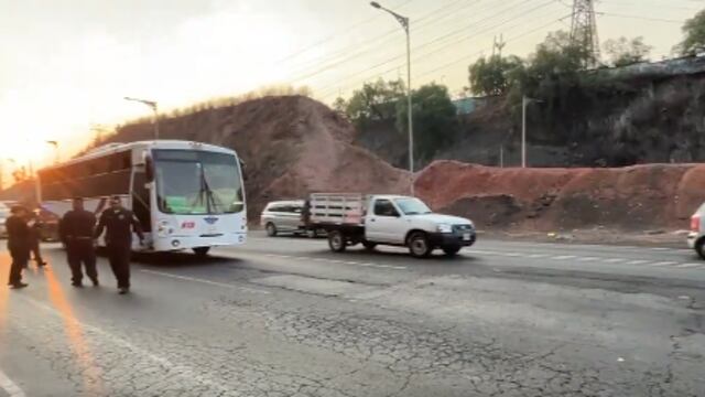 Hallan muerto a hombre cerca de Indios Verdes en la autopista México-Pachuca hoy 10 de mayo