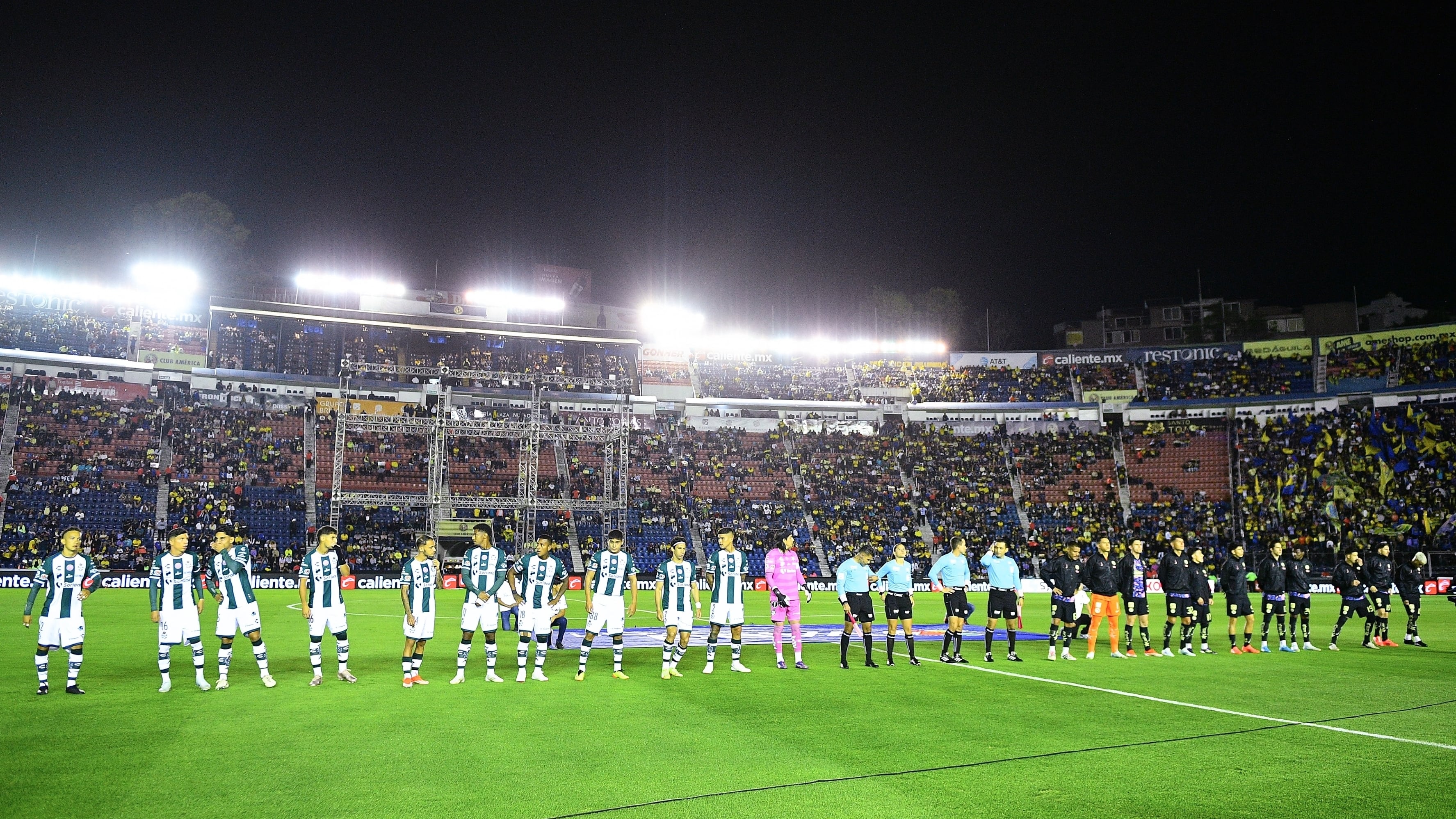 América vs Santos en el Estadio Ciudad de los Deportes.