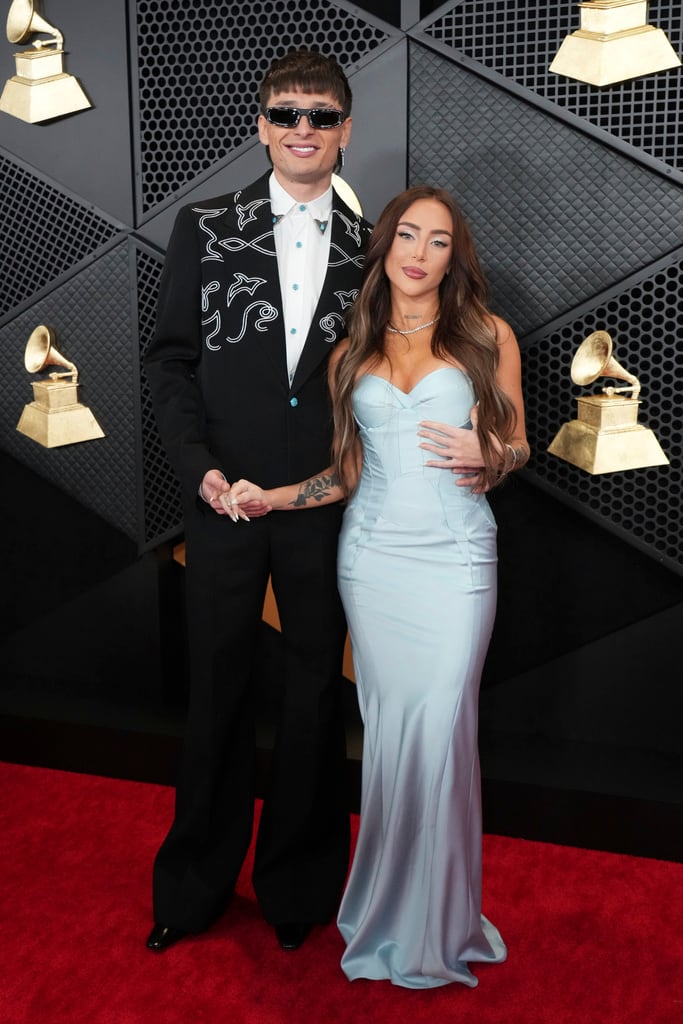 Peso Pluma y Nicki Nicole en los Premios Grammy 2024.