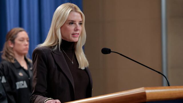 Pam Bondi, fiscal general de Estados Unidos