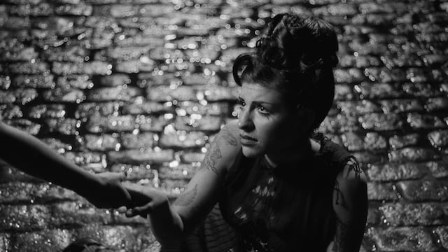 Cazzu en el video de Ódiame