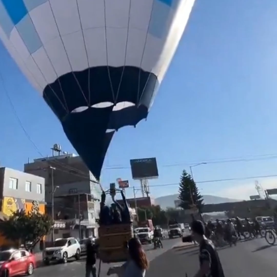 Globo aerostático aterriza de emergencia en una avenida de León; sin lesionados