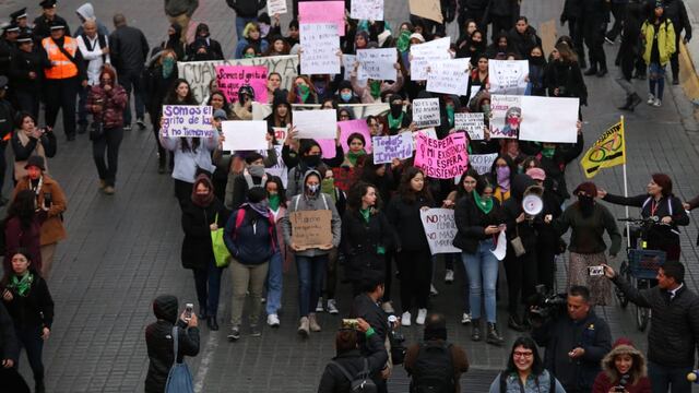 Mujeres exigen acciones contra la violencia.