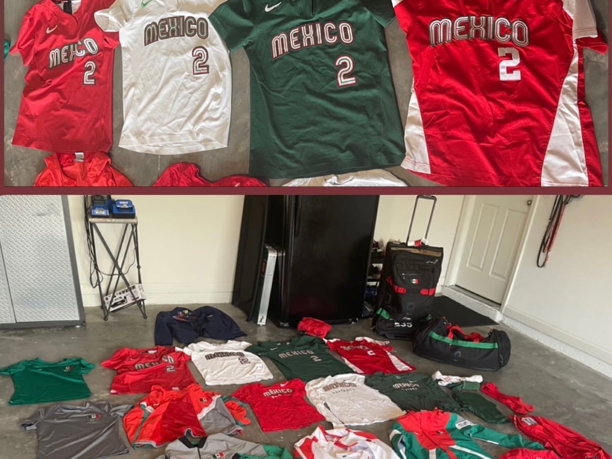 Sydney Romero - Uniformes