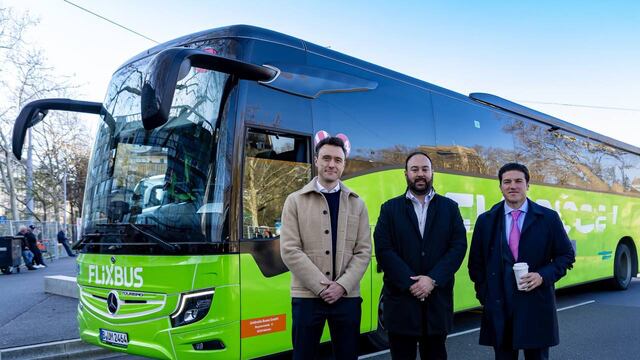 Samuel García acuerda inversión con FlixBus