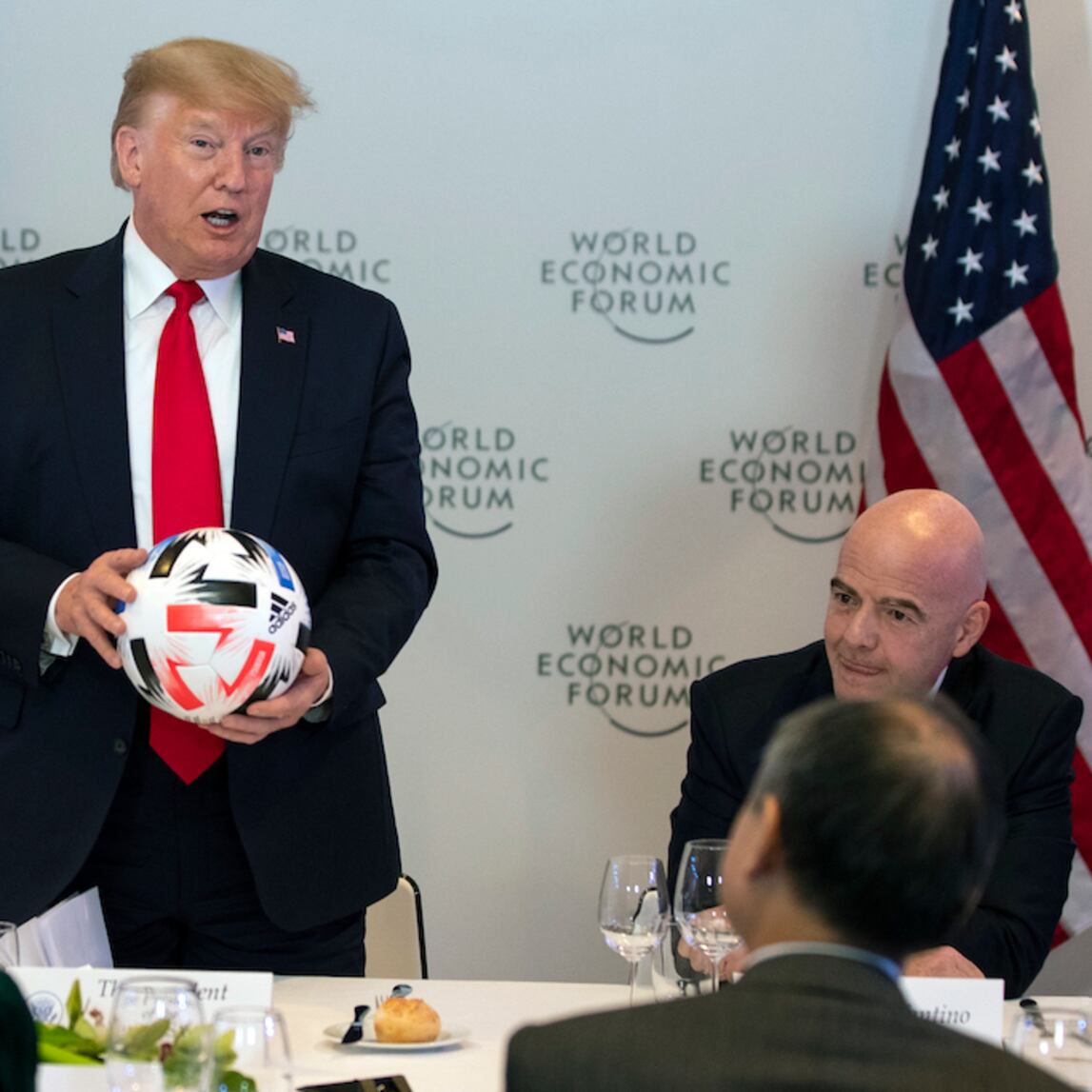 ¿Expulsará la FIFA a EEUU? ¿Solo al director de orquesta de los palillos de dientes?