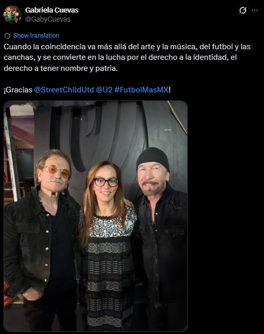 Gaby Cuevas presume foto con U2 en la Copa Mundial de Niños de la Calle