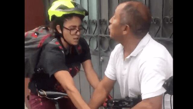 Taxista y ciclista se pelean en Oaxaca por ciclovía y espejo roto