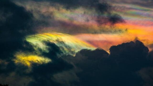Nube iridiscente