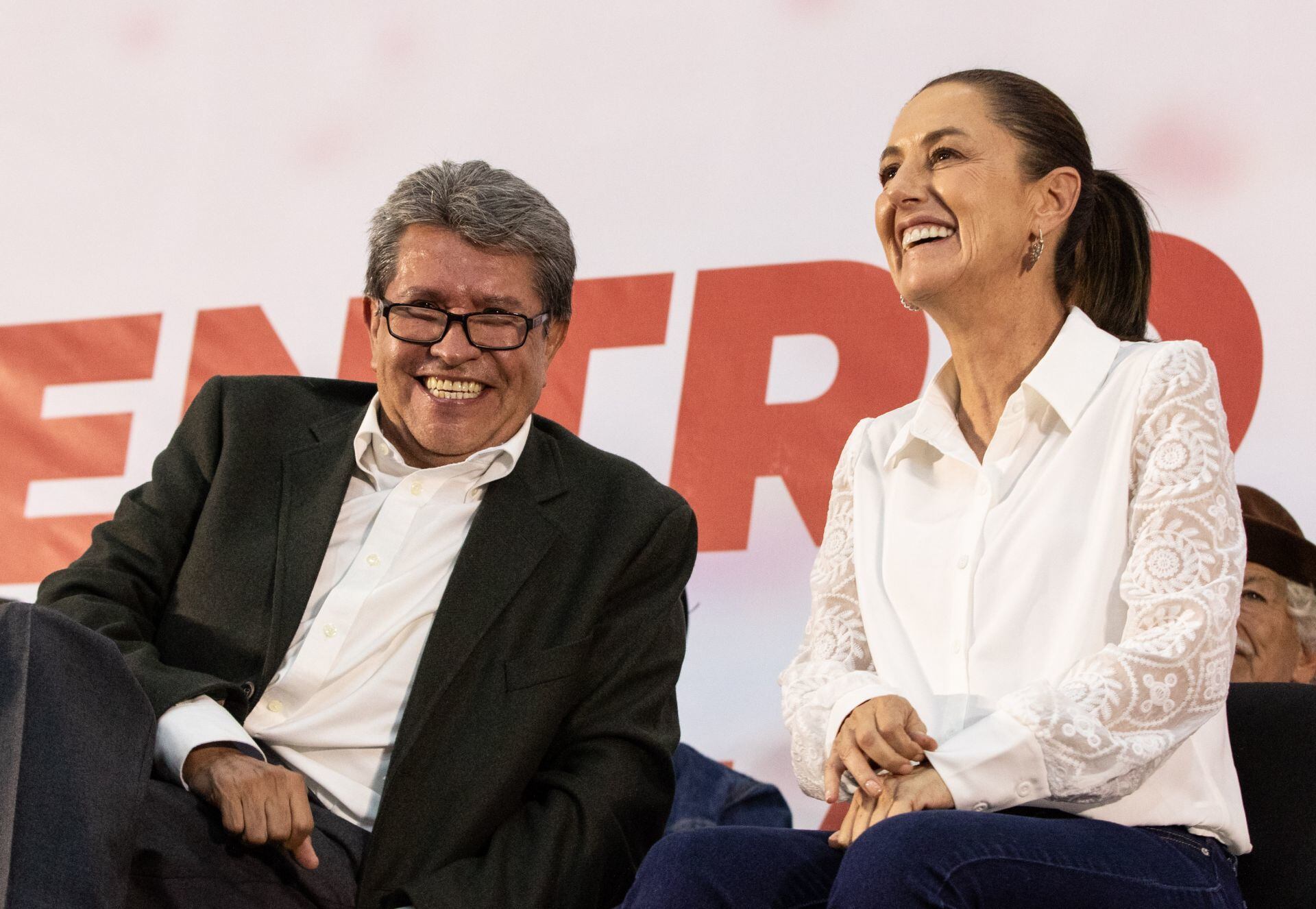 Claudia Sheinbaum, Coordinadora Nacional de los Comités de Defensa de la 4T, en compañía de Ricardo Monreal, senador de la República y Mario Delgado Carrillo