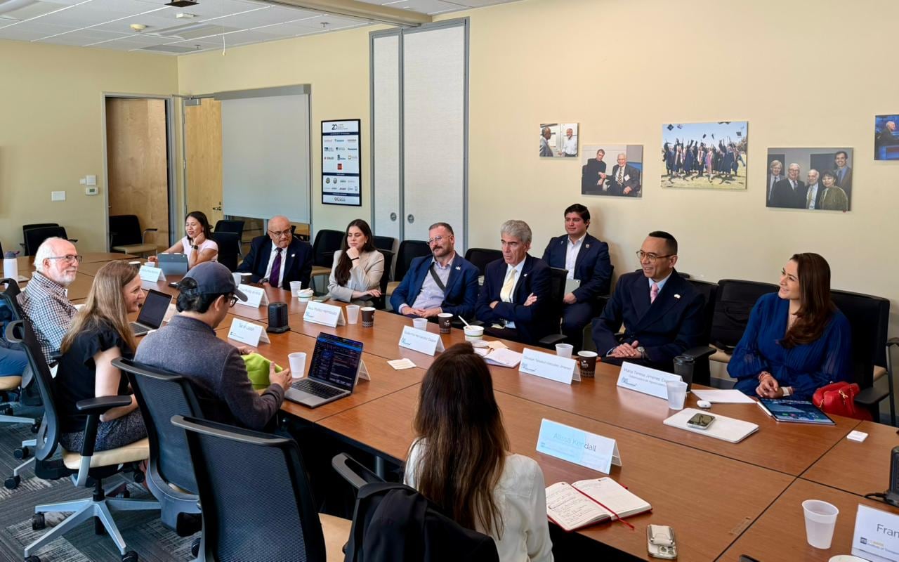 La gobernadora Tere Jiménez busca fortalecer el talento especializado con instituciones líderes en investigación.