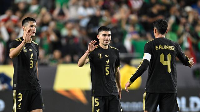 César Montes, Johan Vásquez y Edson Álvarez en la Selección Mexicana.