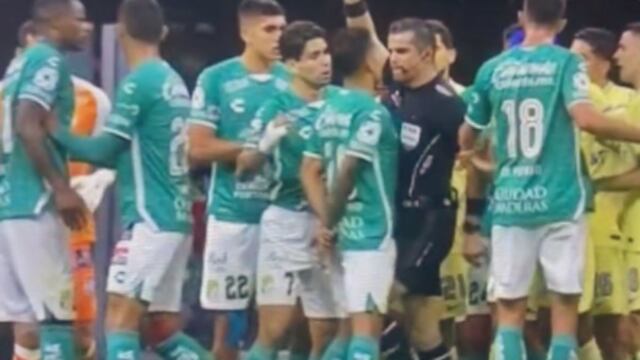 Fernando Hernández golpea a jugador