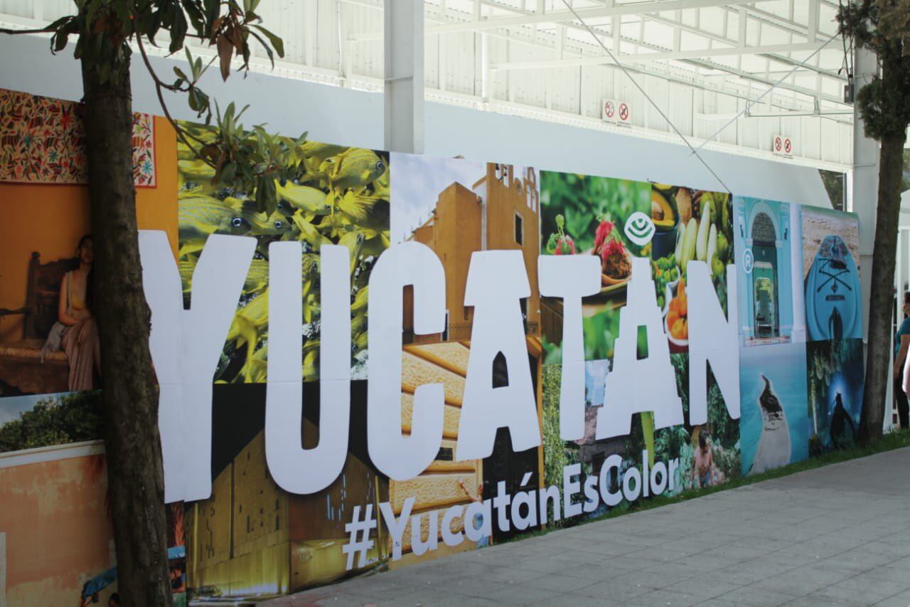 Muro promocional de Yucatán Expone