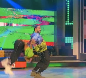 Manelyk González sufre caída en Las Estrellas bailan en Hoy