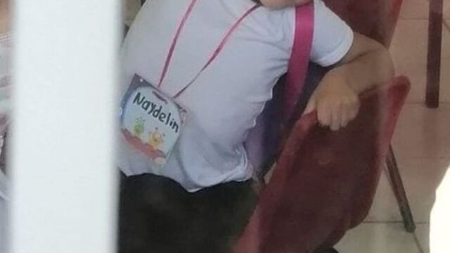 Niña se cambia el nombre por Naydelin en su primer día de clases y maestra no se la quería entregar a su mamá (FOTO)