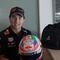 Checo Pérez presume espectacular casco para el GP de Miami
