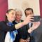 Olga Sánchez Cordero pide a Claudia Sheinbaum “una pausa” para una selfie