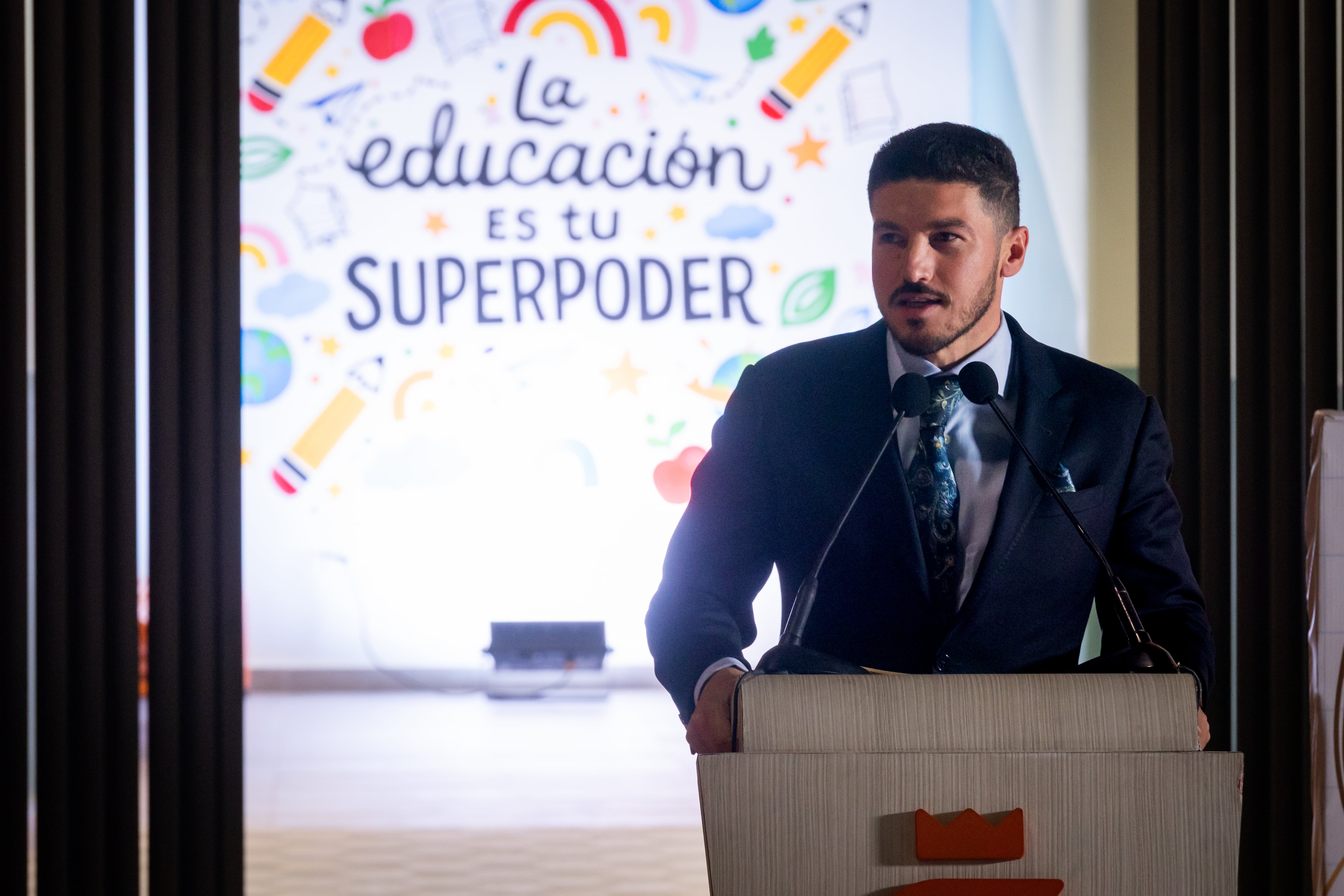 “Ningún niño está solo”: Mariana Rodríguez y Samuel García inauguran nueva Escuela de Capullos.