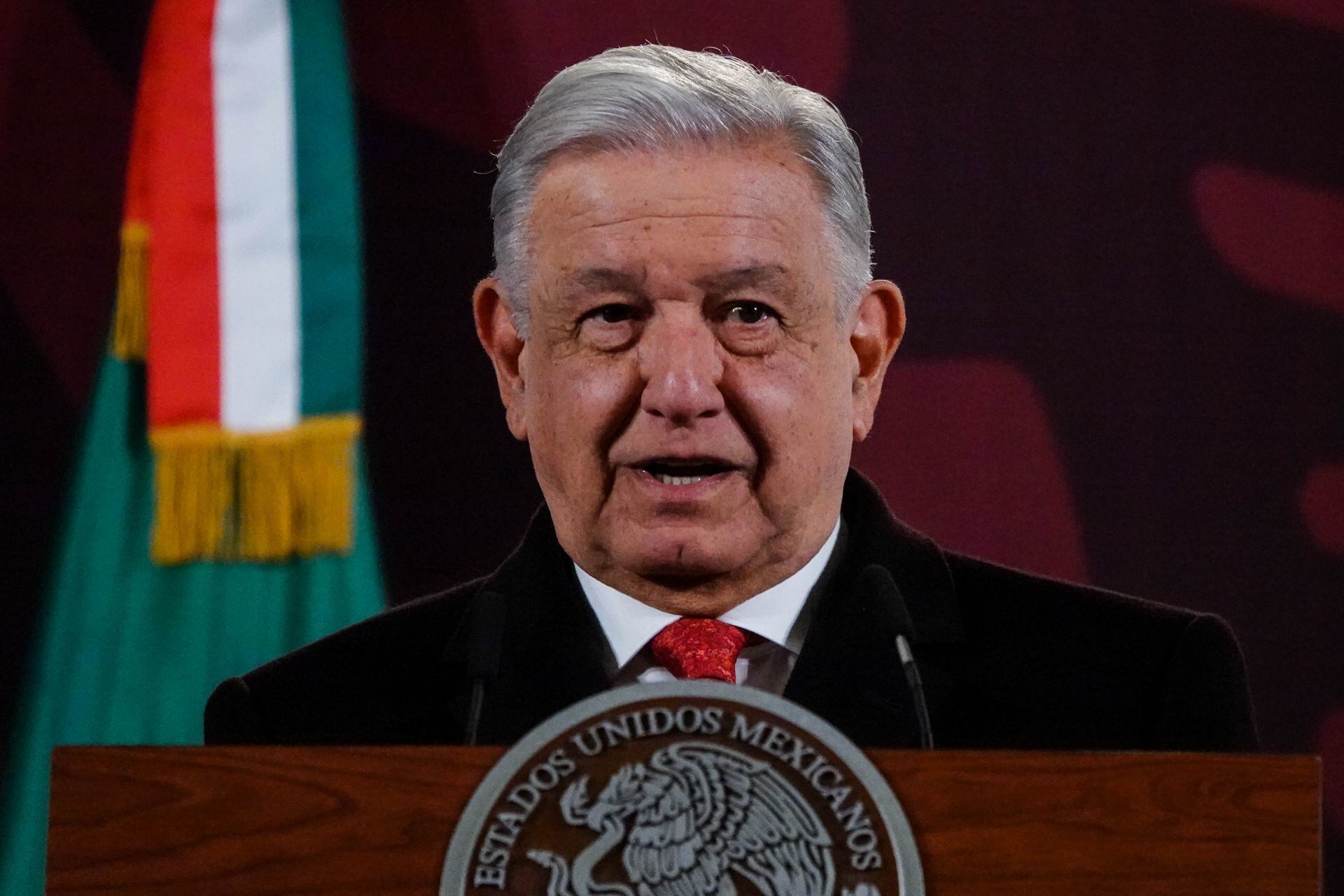 AMLO responde a amparo de Raymundo Riva Palacio
