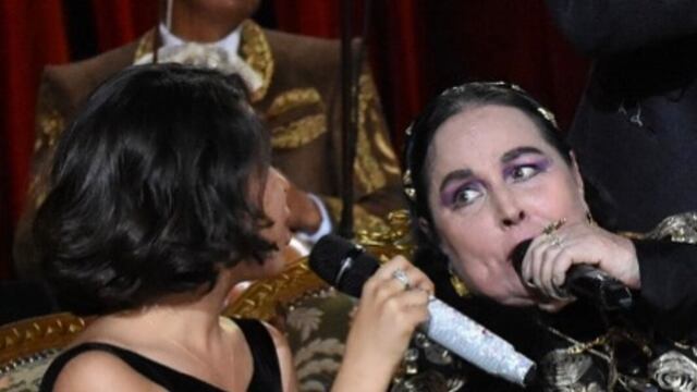 Ángela Aguilar y Flor Silvestre