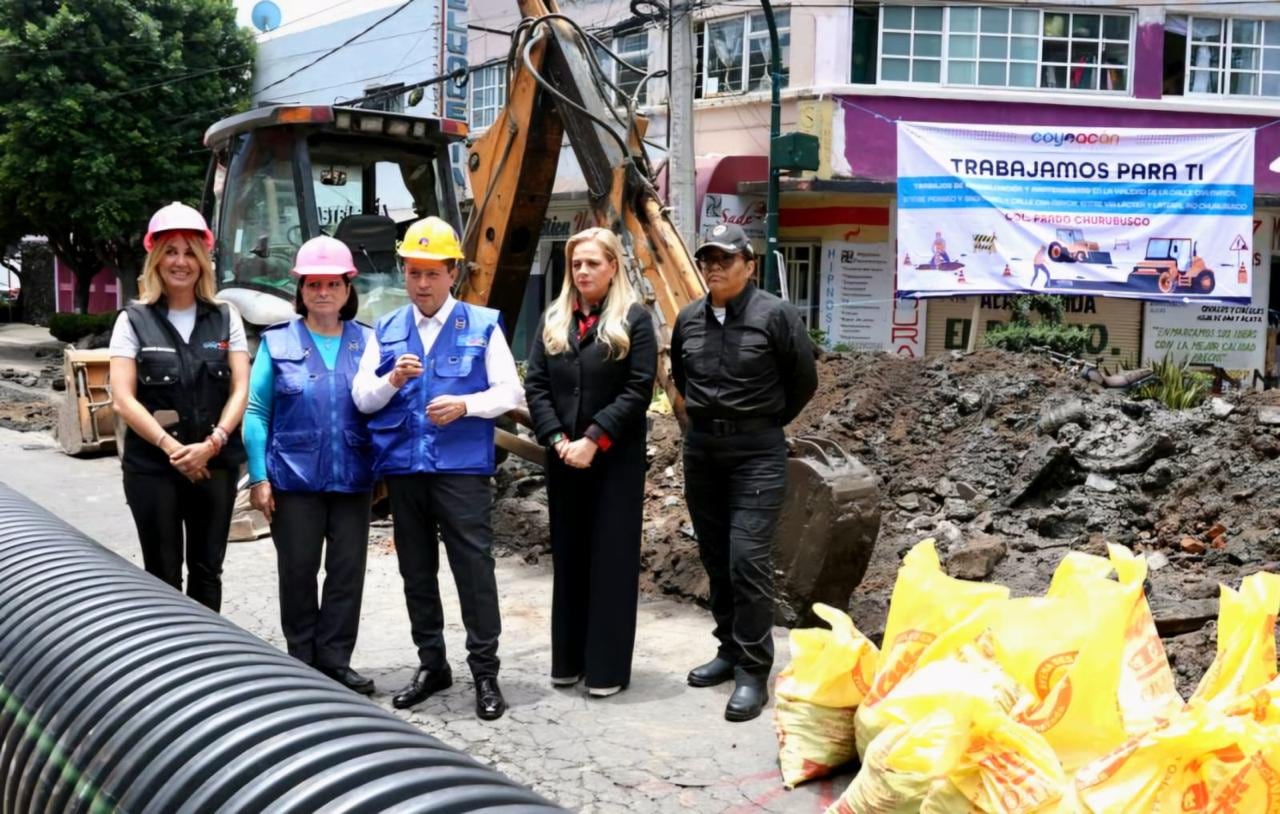 Giovani Gutiérrez supervisa obras en Coyoacán
