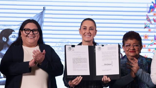 Claudia Sheinbaum firma decreto de la reforma para la Igualdad Sustantiva para su publicación