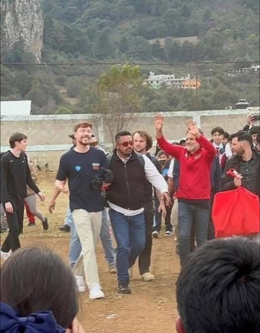 MrBeast y Eugenio Derbez visitan Edomex