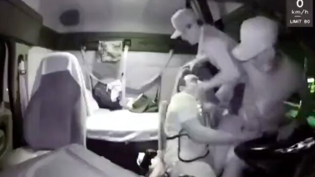 VIDEO: Graban asalto a trailer en Libramiento Noroeste de Monterrey