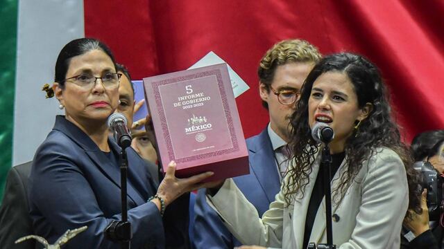 Luisa María Alcalde entrega Quinto Informe de Gobierno de AMLO