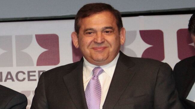 Suspenden orden de detención de Alonso Ancira