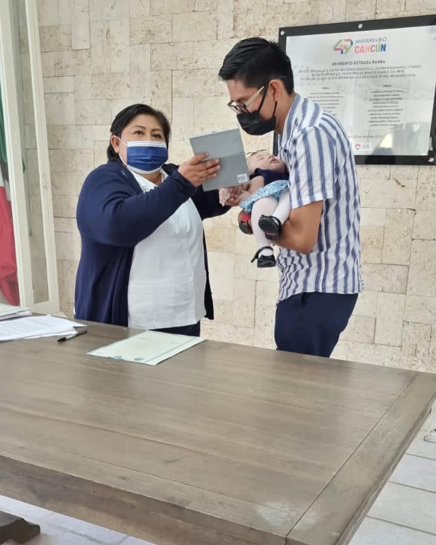 Pareja gay registra a sus hijas en Quintana Roo