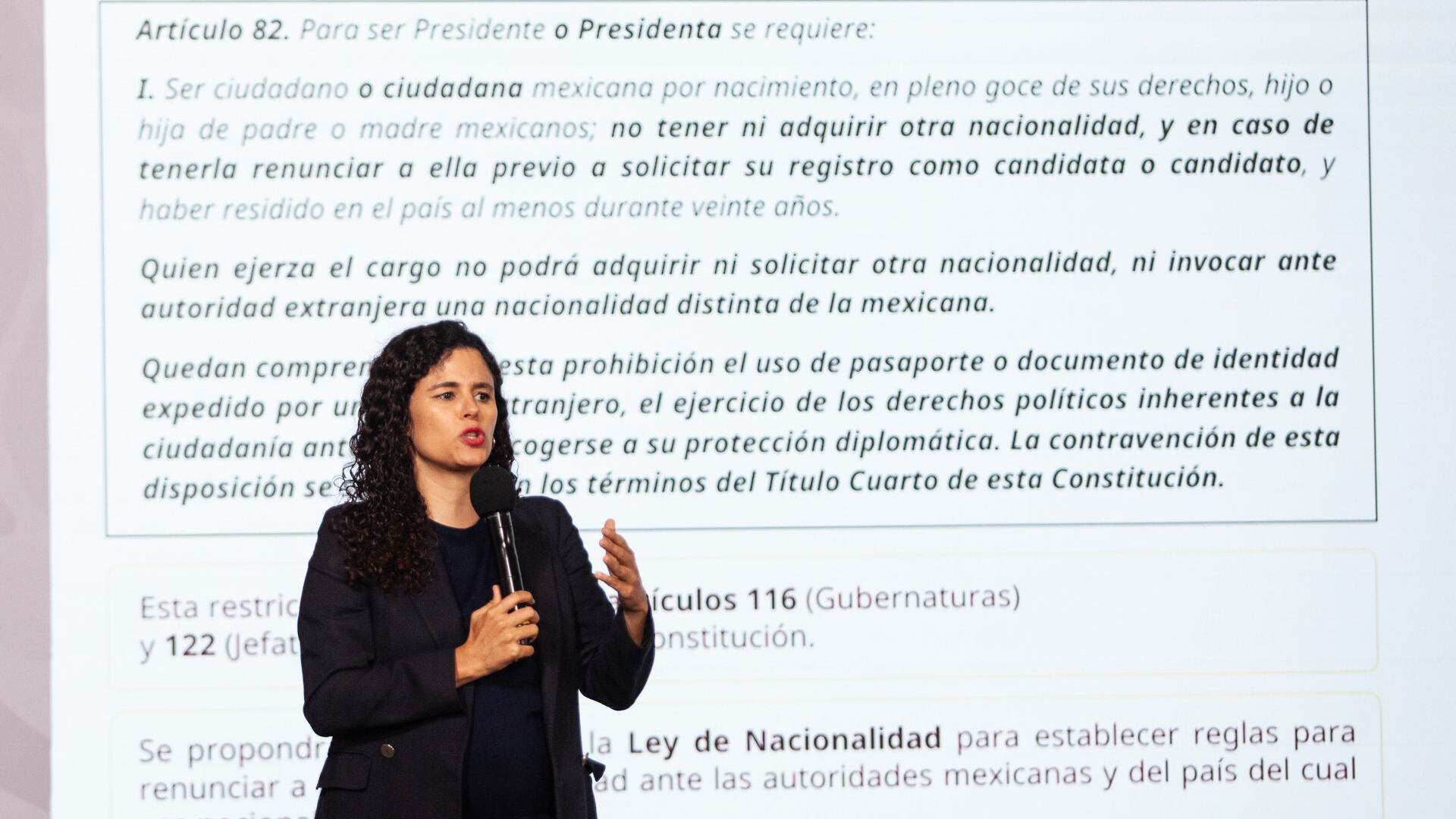 ¿Era necesaria la reforma sobre doble nacionalidad? La patria es primero