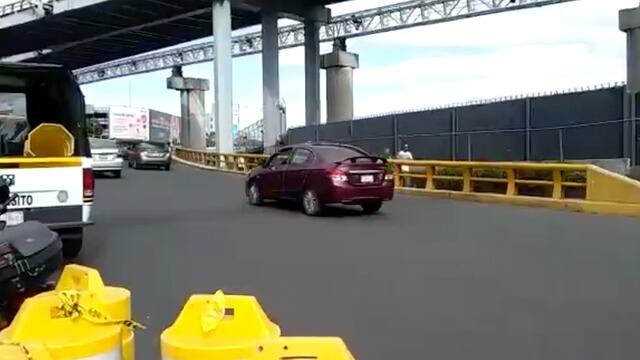 Autos comienzan a circular en inmediaciones del AICM.