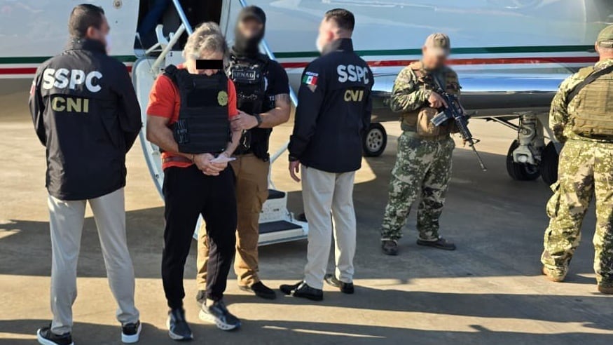 Avión con Hernán Bermúdez Requena cambia de ruta y aterriza en Chiapas