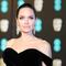 Angelina Jolie posa cubierta de abejas