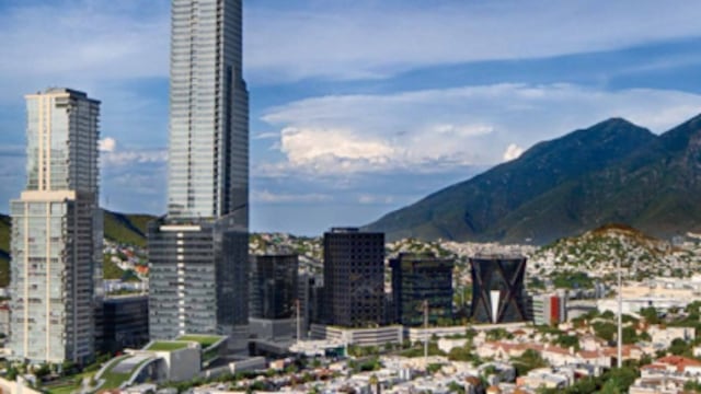 Construir rascacielos en un entorno de edificios chaparros, suele provocar un impacto contraproducente